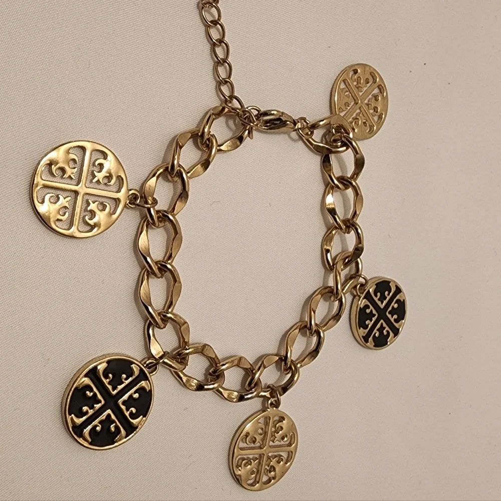 Isis collection bracelet - Picture 3 of 10